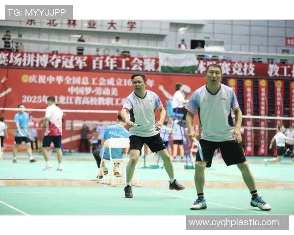 重庆羽毛球队在全国羽毛球比赛经验排行榜中荣获第六名的荣耀与启示